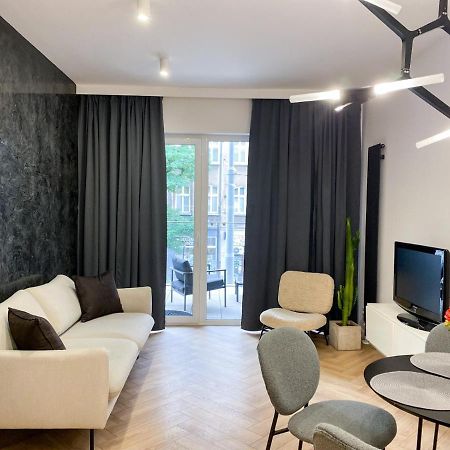 Apartament Family Zwierzyniecka Poznań Exteriör bild