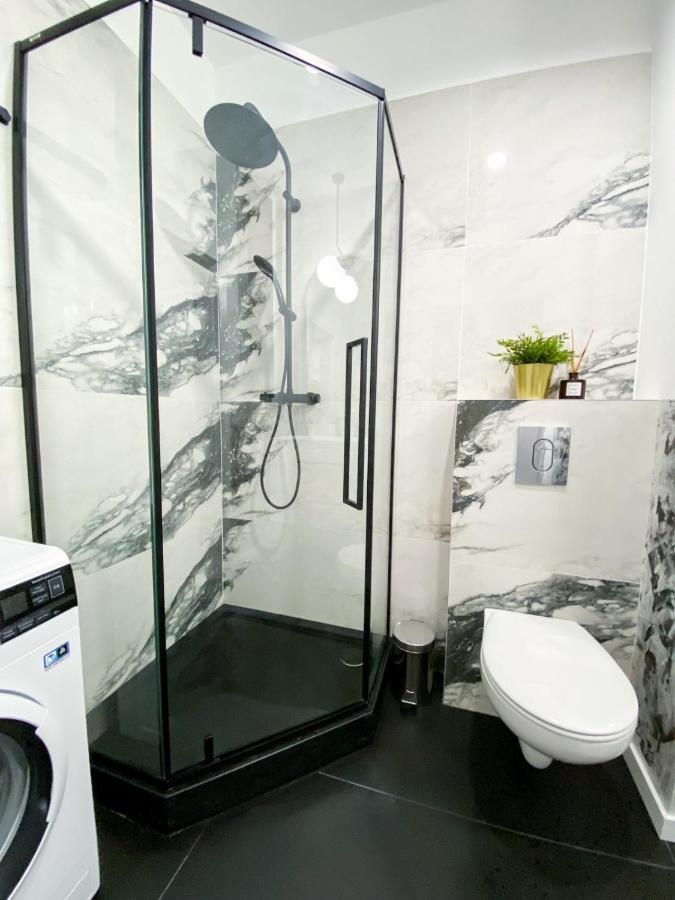 Apartament Family Zwierzyniecka Poznań Exteriör bild