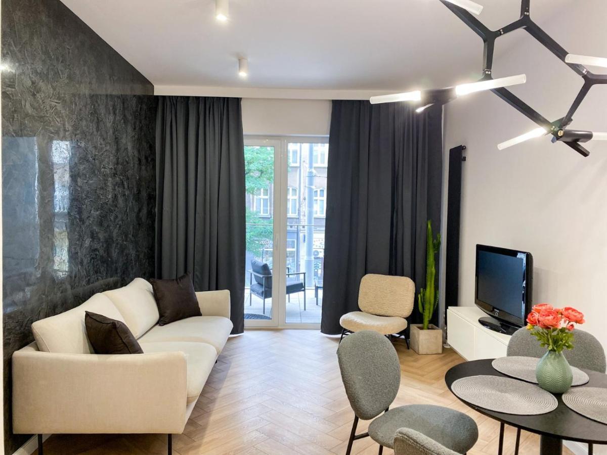 Apartament Family Zwierzyniecka Poznań Exteriör bild
